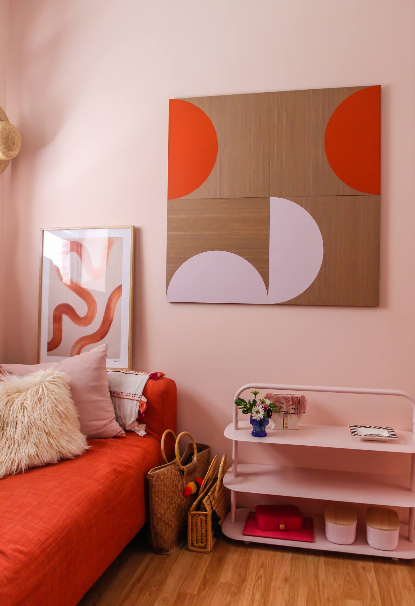 ترکیب رنگ نارنجی و صورتی در اتاق خواب