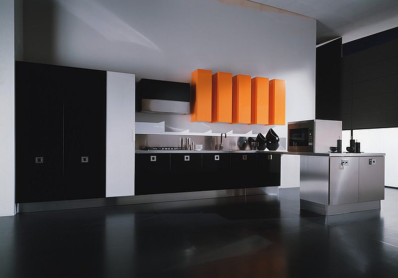 ترکیب رنگ نارنجی و مشکی در طراحی داخلی آشپزخانه