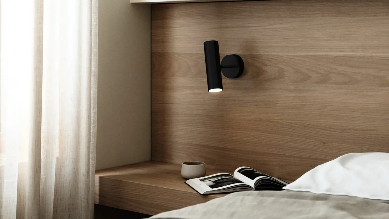 چراغ دیواری دکوراتیو در اتاق خواب