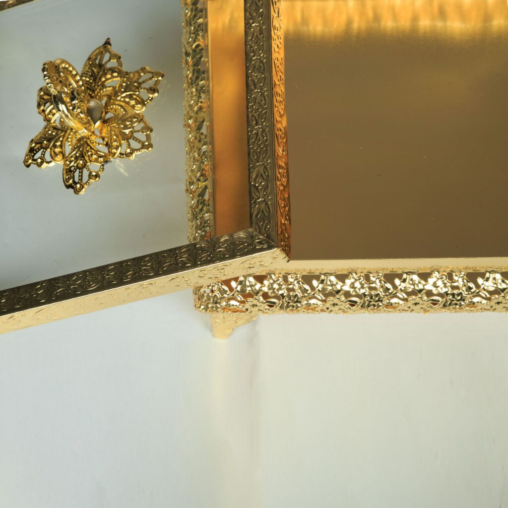 ظرف شکلات خوری