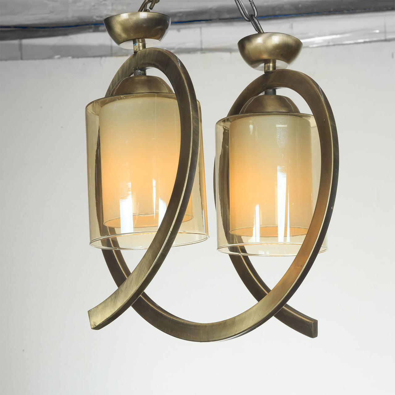 97d055feed87f89489bc447f74c6bd19ed280be2_1745755812 لوسترآویز 2 شعله