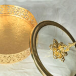 ظرف شیرینی خوری طلایی