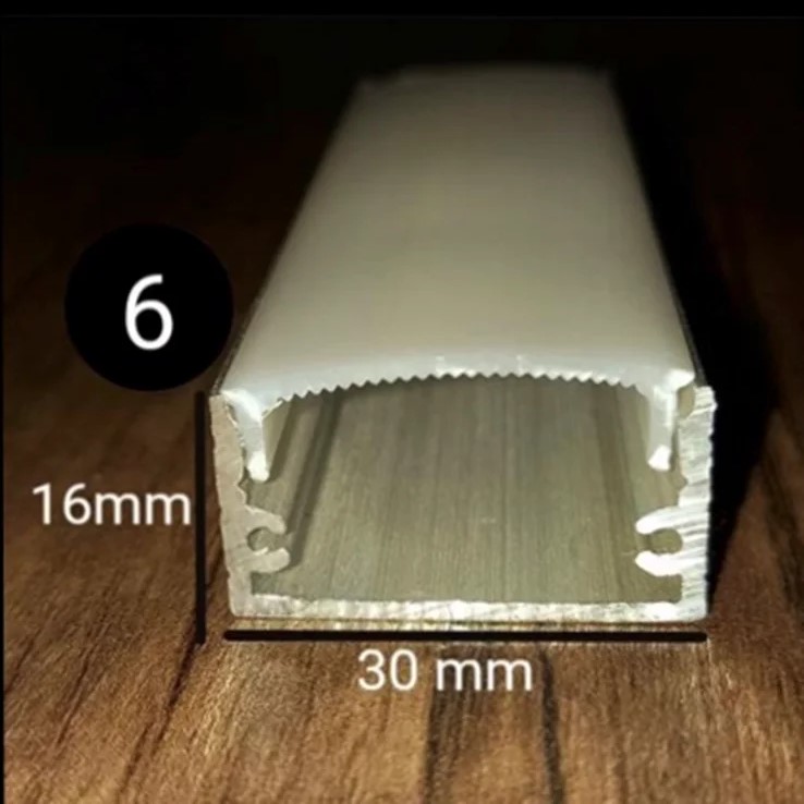لاین نوری سقف پذیرایی