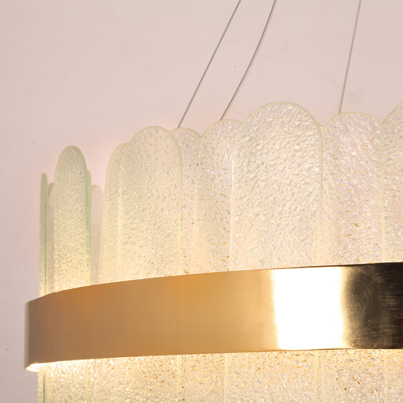 ec3bd473915e1c8bc6c20868b14dc13f564a02bf_1723031585 لوستر کریستالی مدرن