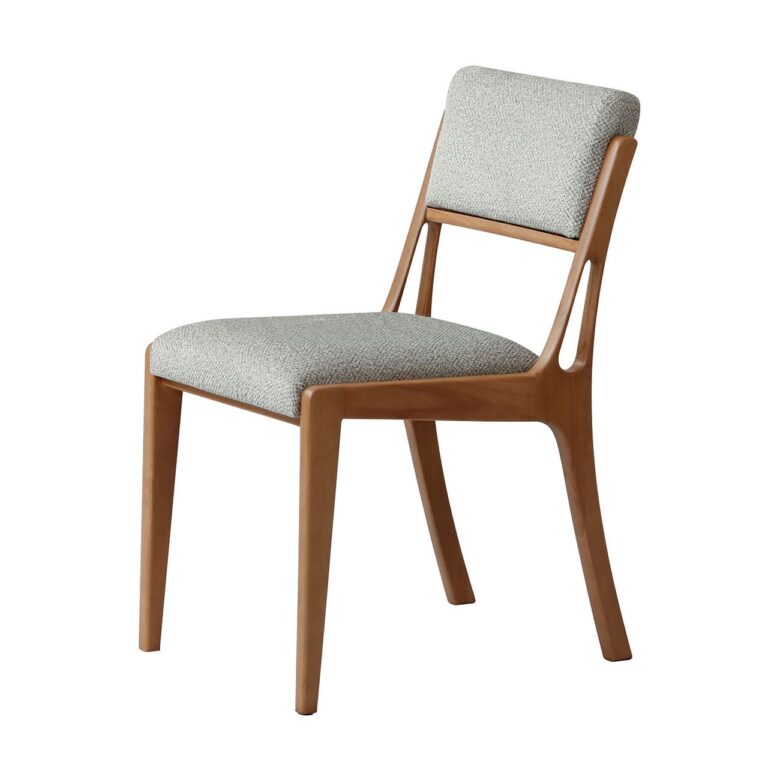 صندلی چهارپایه چوبی