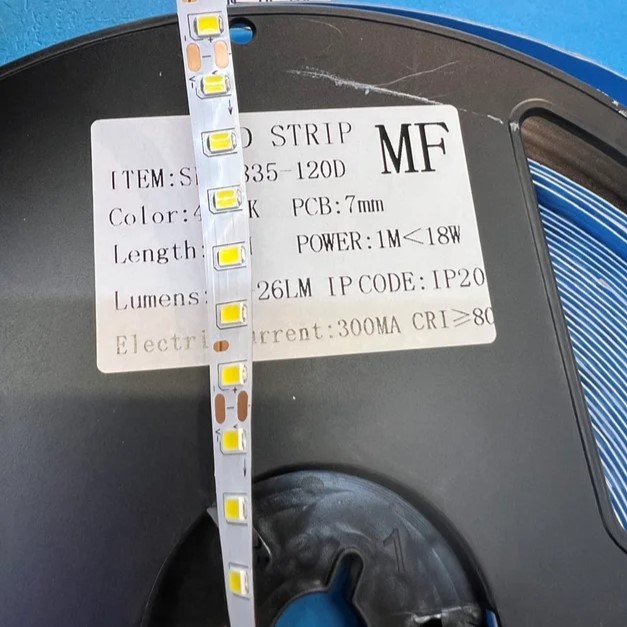 پروفیل نور خطی کنج