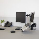 بازوی مانیتور