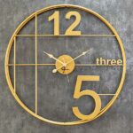 ساعت دیواری بزرگ طلایی