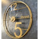 ساعت دیواری بزرگ طلایی