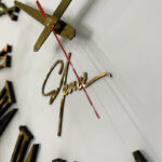 ساعت دیواری مدل Carolyn زمینه سفید - Image 8