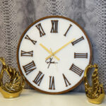 ساعت دیواری مدل Carolyn زمینه سفید - Image 9